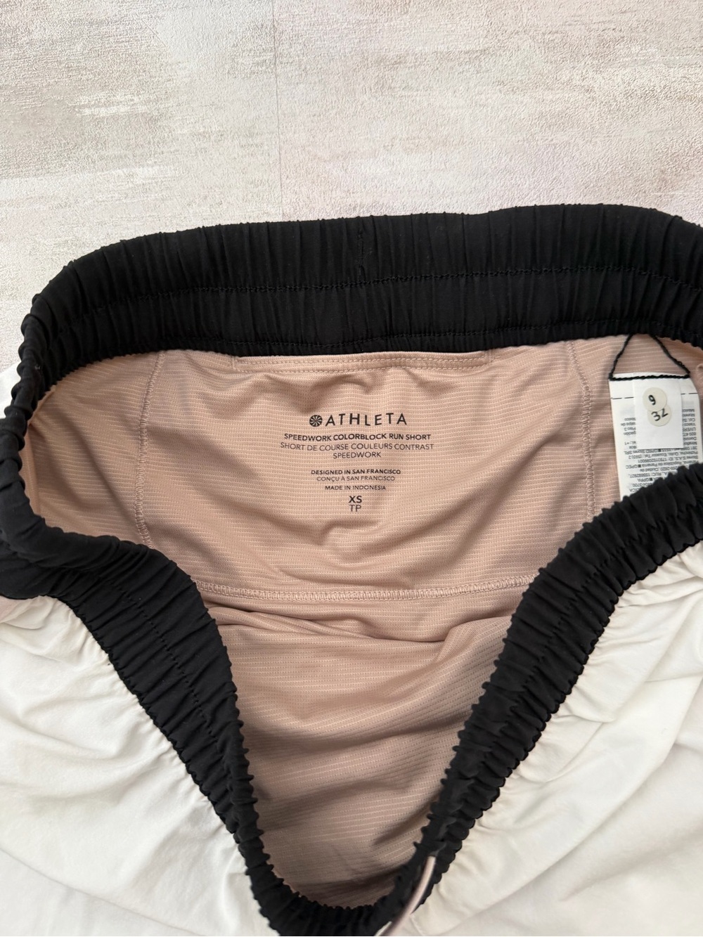 NWT | Athleta | Black White Pink Speedwork Colorblock Run Shorts - Size XS - Picture 4 of 6